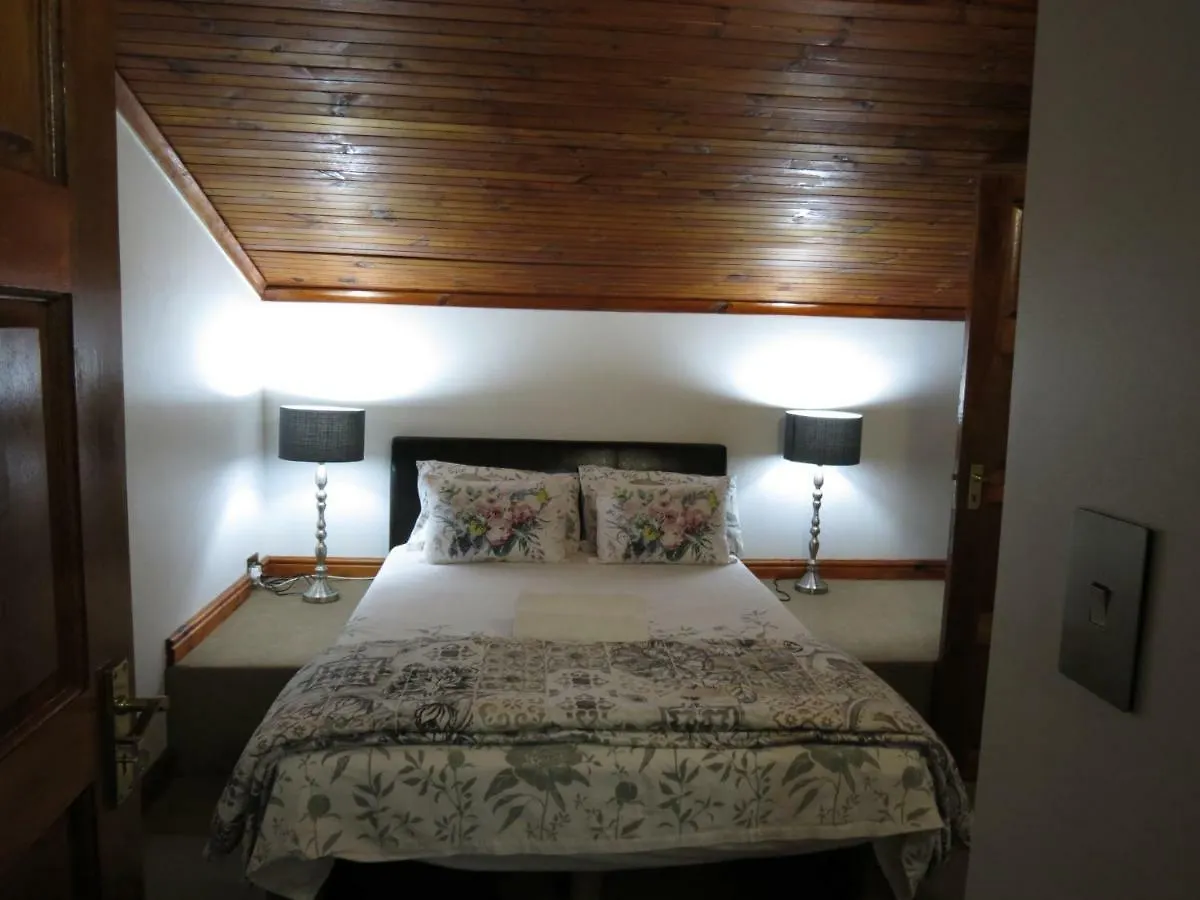 Gasthof Hotel Three Spruce Durbanville